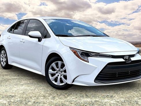 Used 2024 Toyota Corolla LE FWD image 1