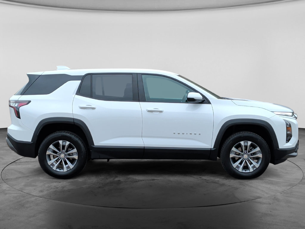 Used 2026 Chevrolet Equinox LT AWD/4WD image 8