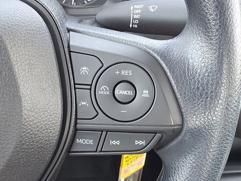 Used 2023 Toyota Corolla LE FWD image 17