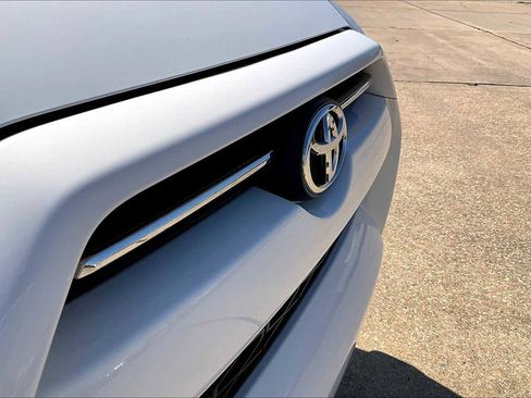 Used 2024 Toyota 4Runner SR5 image 27