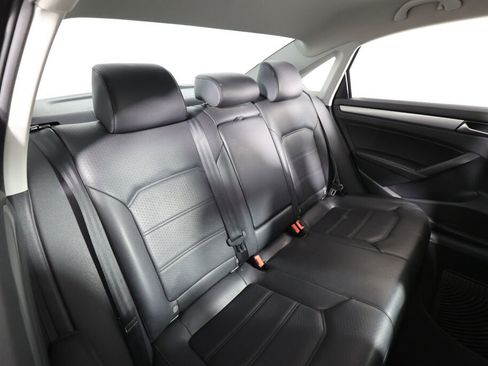 Used 2015 Volkswagen Passat 1.8T Wolfsburg Edition image 20