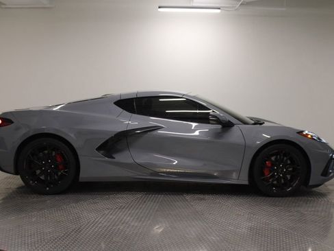 Used 2024 Chevrolet Corvette Stingray Preferred Cpe w/ Z51 Performance Package RWD image 8