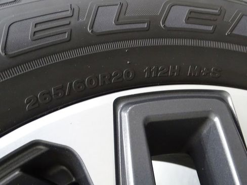 Used 2025 Toyota Tundra Limited image 40