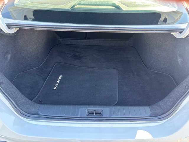 Used 2025 Nissan Sentra SV FWD image 10