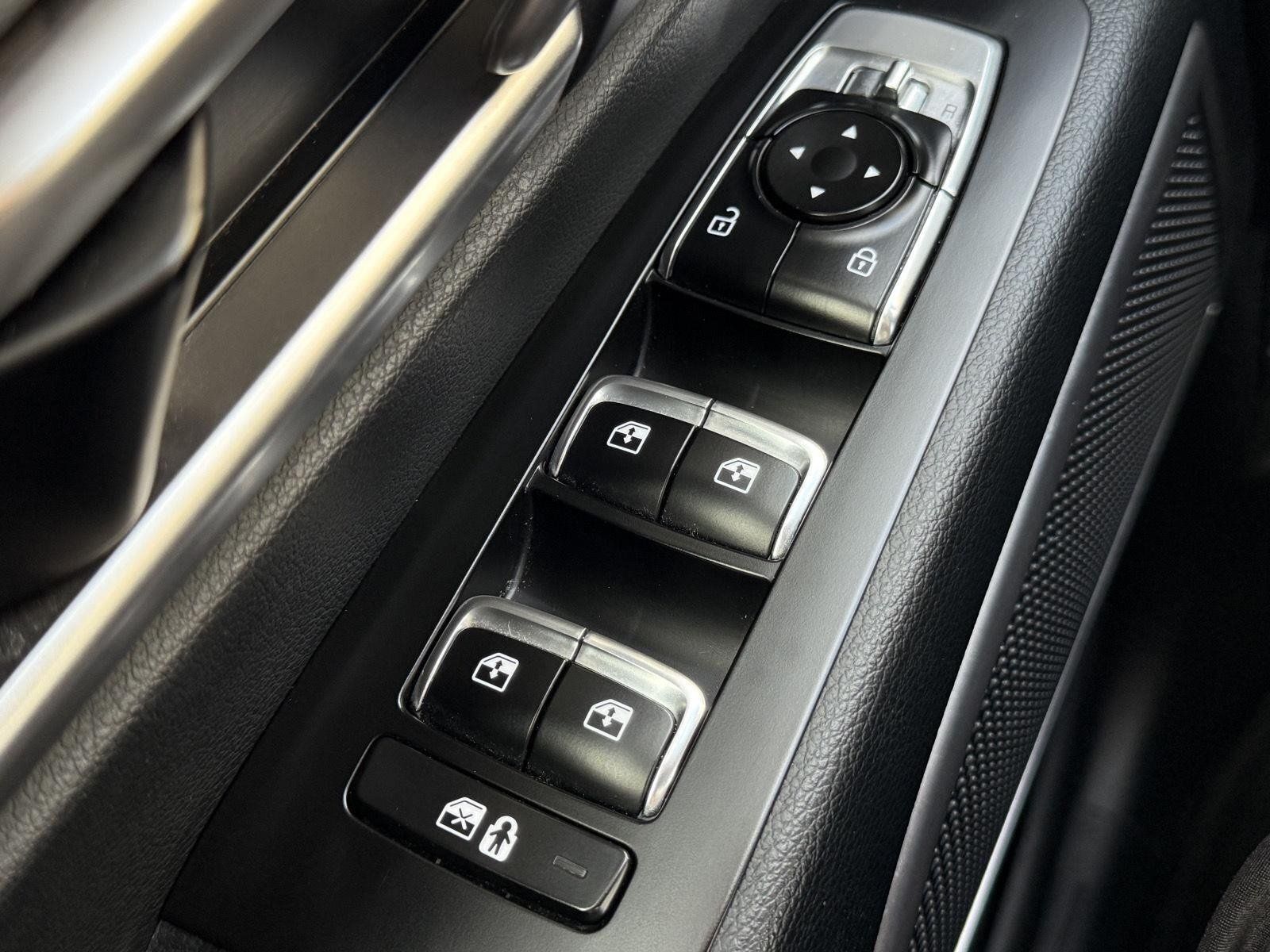 Used 2025 Kia Telluride S AWD/4WD image 22
