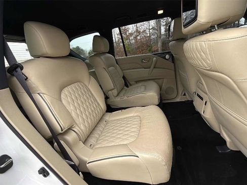 Used 2023 INFINITI QX80 Sensory w/ All-Season Package image 24