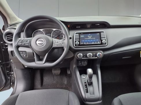 Used 2025 Nissan Kicks Play S image 12