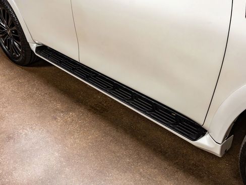 Used 2022 INFINITI QX80 Sensory w/ All-Season Package image 12