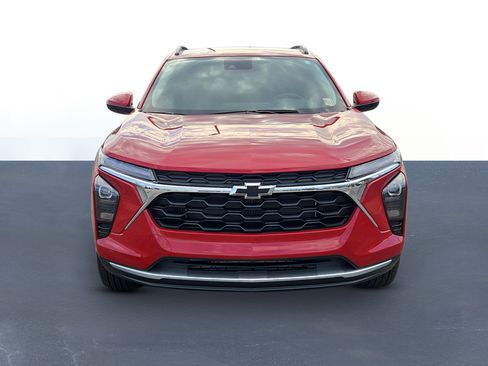 New 2026 Chevrolet Trax LT w/ LT Convenience Package image 2