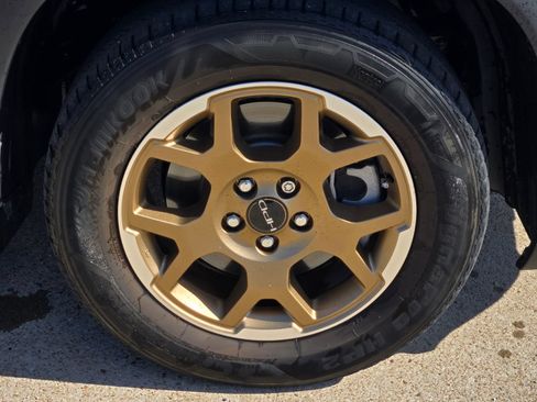 Used 2024 Honda Pilot EX-L image 8