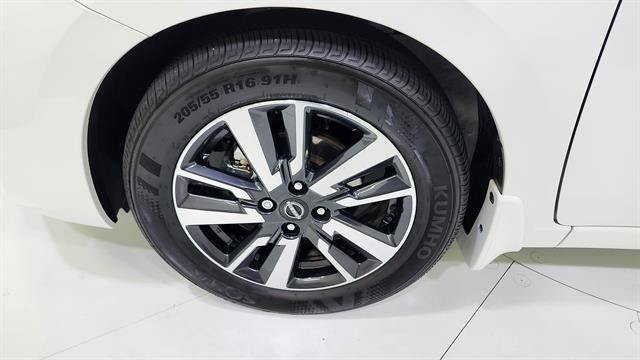 Certified 2025 Nissan Versa SV w/ Trunk Package FWD image 30