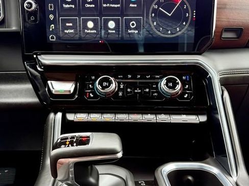 Used 2024 GMC Sierra 1500 Denali Ultimate image 39