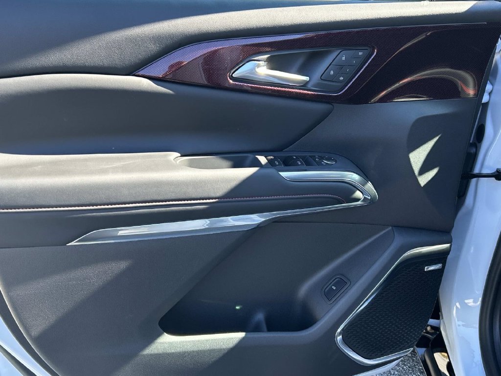 New 2027 Chevrolet Traverse RS FWD image 17