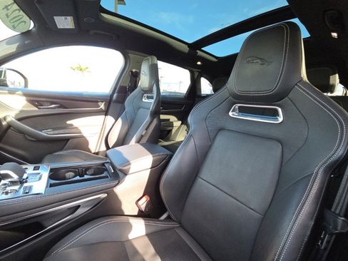 Used 2024 Jaguar F-PACE R-Dynamic S image 14