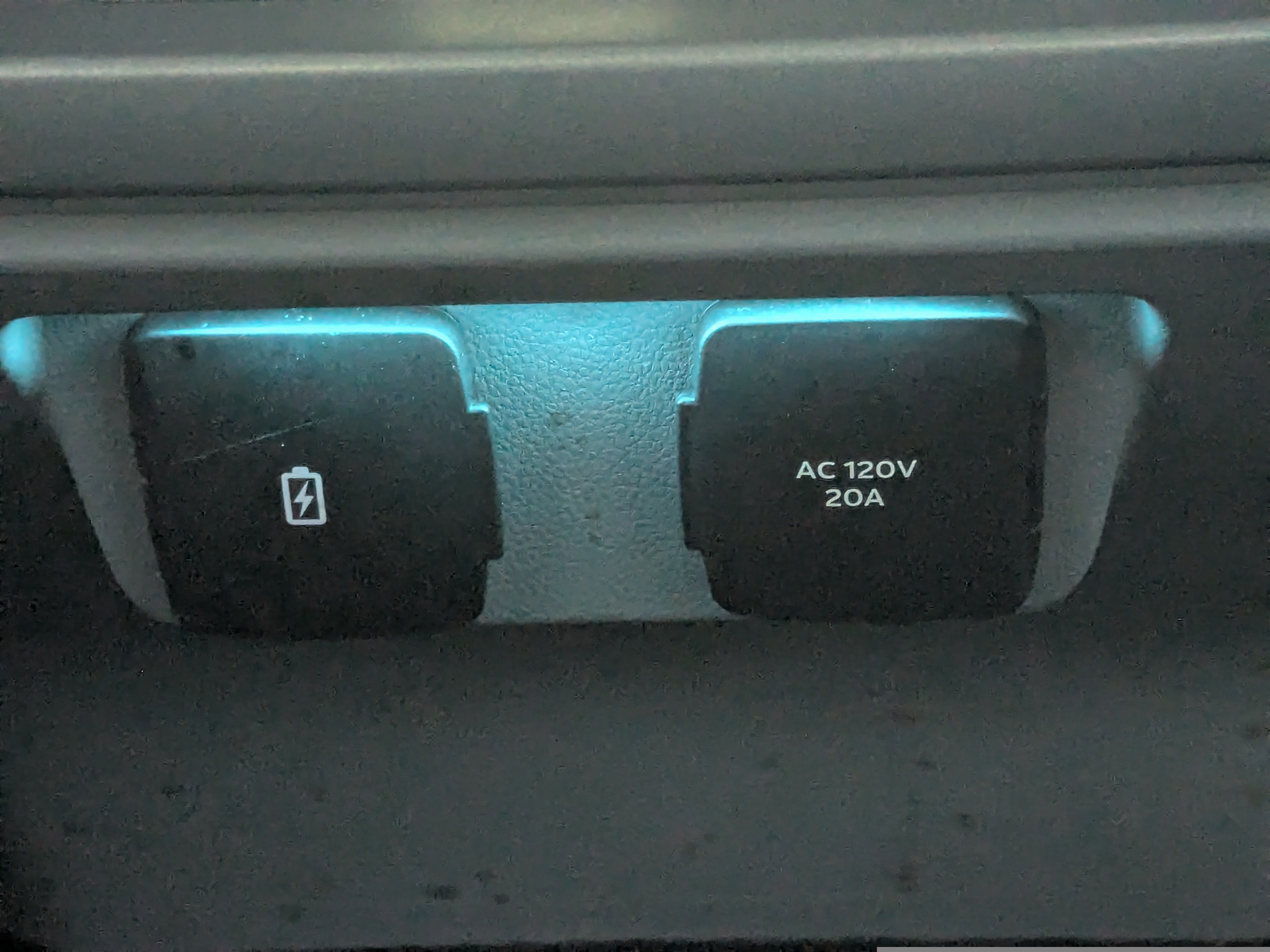 Used 2023 Ford F150 XLT w/ Equipment Group 302A High RWD image 16