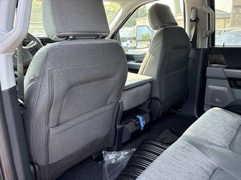 New 2026 Ford F250 XLT w/ XLT Premium Package AWD/4WD image 17