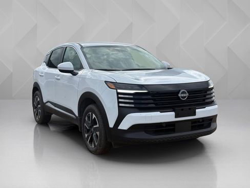 Used 2025 Nissan Kicks SV AWD/4WD image 3