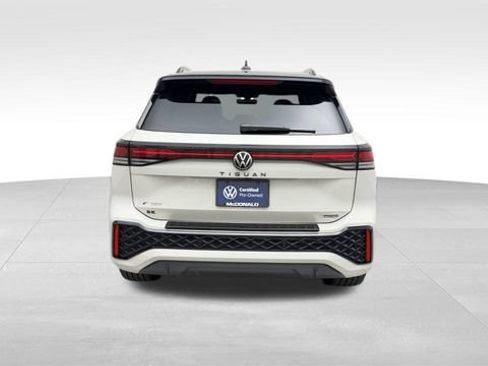 Certified 2026 Volkswagen Tiguan SE R-Line AWD/4WD image 3