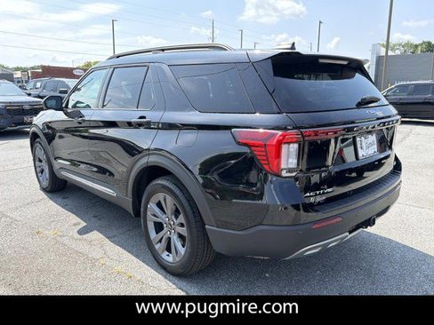 Used 2025 Ford Explorer Active w/ Active Comfort Package AWD/4WD image 5