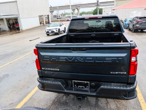 Used 2021 Chevrolet Silverado 1500 Custom image 8