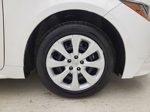 Used 2024 Toyota Corolla LE image 17