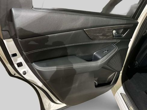 Certified 2023 Acura MDX SH-AWD w/ Advance Package image 18