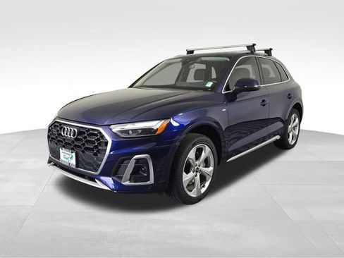 Used 2022 Audi Q5 2.0T Premium Plus w/ Premium Plus Package AWD/4WD image 3