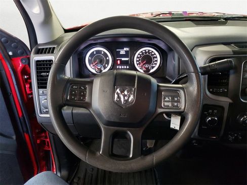 Used 2018 RAM 2500 Tradesman w/ Chrome Appearance Group image 12