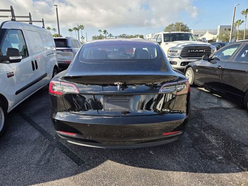 Used 2018 Tesla Model 3 Mid Range image 4