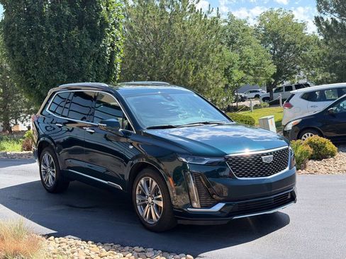 Used 2024 Cadillac XT6 Premium Luxury AWD/4WD image 4