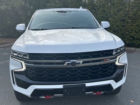 Used 2022 Chevrolet Tahoe Z71 w/ Luxury Package image 2