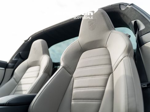 Used 2023 Porsche 911 Targa 4S AWD/4WD image 11