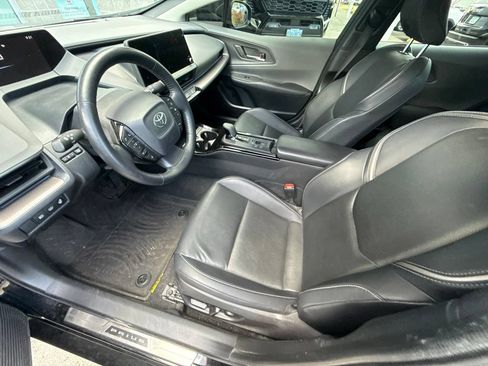 Used 2023 Toyota Prius XLE AWD/4WD image 9