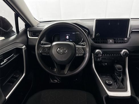 Certified 2024 Toyota RAV4 XLE image 31