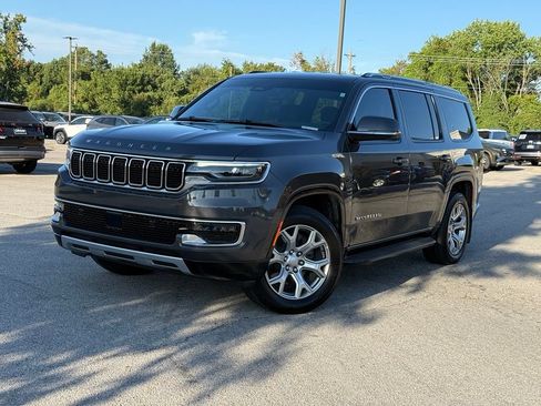 Used 2022 Jeep Wagoneer Series II AWD/4WD image 3