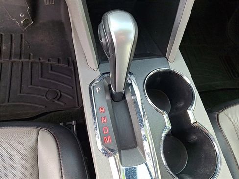 Used 2015 GMC Terrain SLT image 14