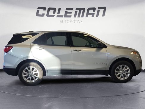 Used 2019 Chevrolet Equinox LS image 6