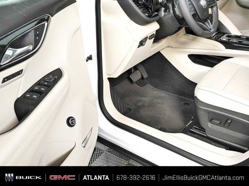 Certified 2022 Buick Envision Essence w/ Technology Package I FWD image 8