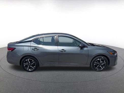 Used 2025 Nissan Sentra SV FWD image 13