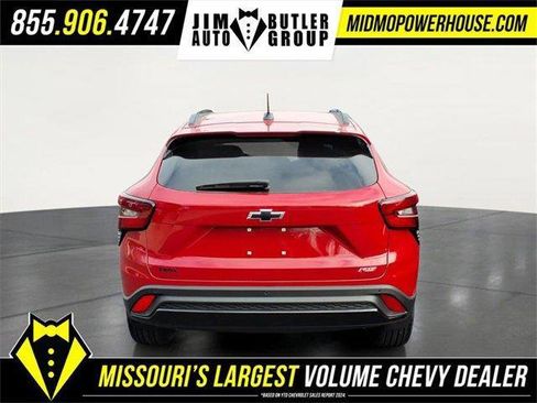 New 2026 Chevrolet Trax RS w/ Sunroof Package image 5