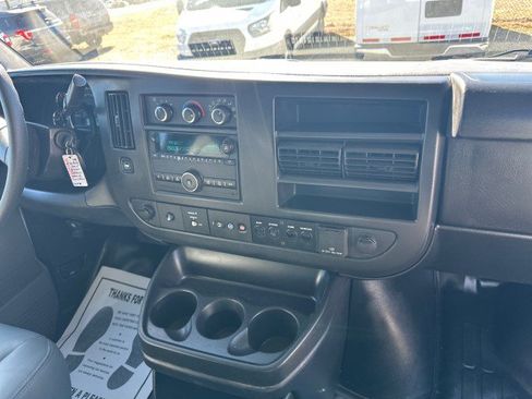 Used 2015 Chevrolet Express 2500 image 36