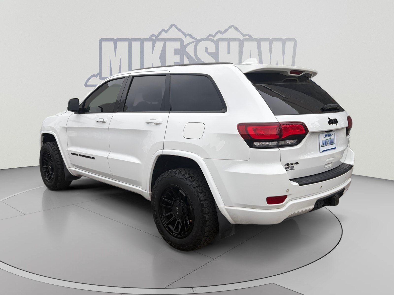 Used 2022 Jeep Grand Cherokee Laredo X AWD/4WD image 3