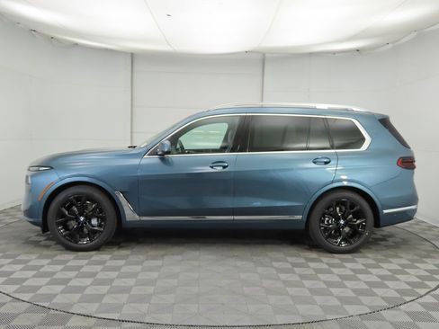 New 2026 BMW X7 xDrive40i w/ Premium Package image 8