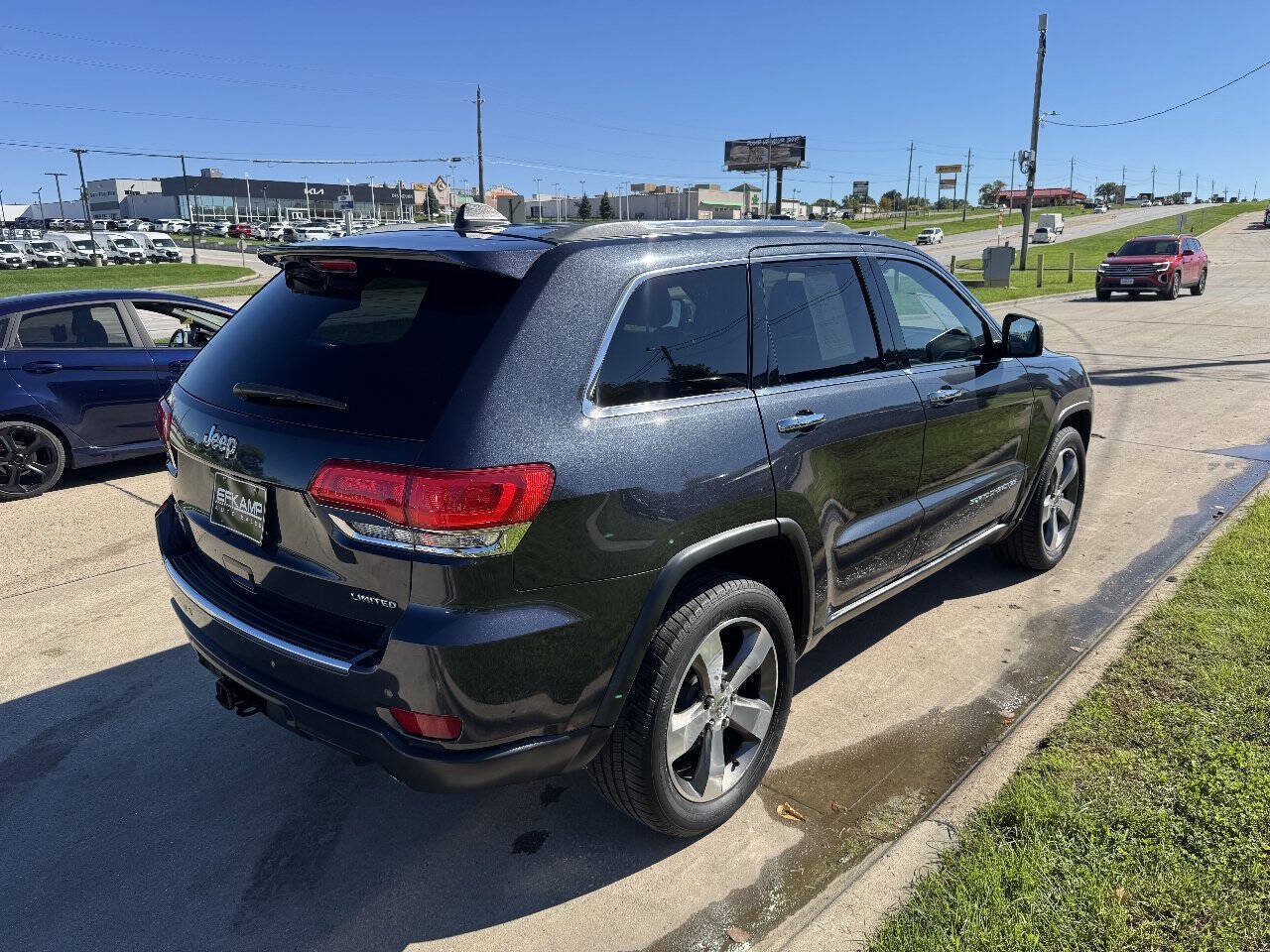 Used 2014 Jeep Grand Cherokee Limited w/ Luxury Group II AWD/4WD image 5