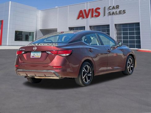Used 2025 Nissan Sentra SV image 6