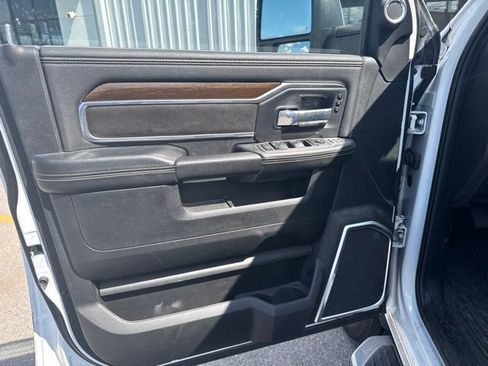 Used 2023 RAM 2500 Laramie AWD/4WD image 10