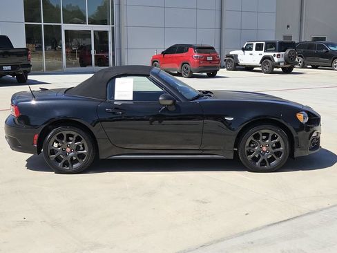 Used 2019 FIAT 124 Spider Abarth w/ Convenience Group RWD image 9