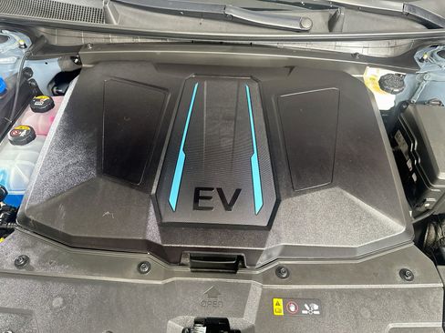 Used 2024 Hyundai Ioniq 5 SEL RWD image 34