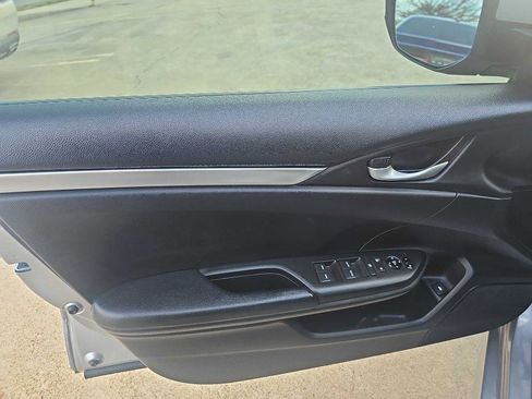 Used 2020 Honda Civic Sport image 12