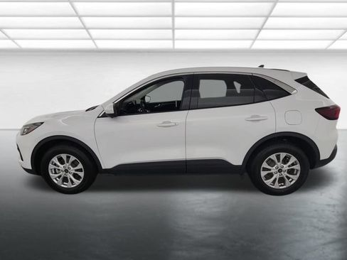 Used 2023 Ford Escape Active w/ Tech Pack #2 AWD/4WD image 4